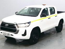 White Used 2022 Toyota HiLux Active Pickup | £21,990 (Fair price)