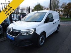 White Used 2023 Renault Kangoo MPV | £16,490 (Expensive)
