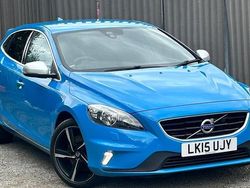 Used 2016 Volvo V40 R-Design Estate | £7,250 (Fair price)
