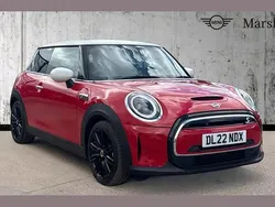 Chili red Used 2022 Mini Cooper S Level 2 Hatchback | £15,105 (Fair price)