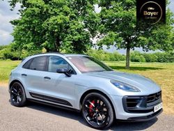 Silver Used 2024 Porsche Macan SUV | £72,985 (Fair price)