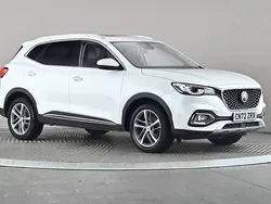 White Used 2022 MG HS Exclusive SUV | £14,298 (Fair price)