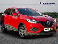 Red Used 2020 Renault Kadjar Iconic SUV | £10,920 (Fair price)