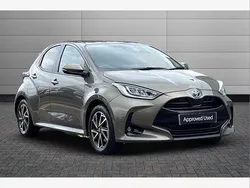 Titan bronze Used 2022 Toyota Yaris Hybrid Design Hatchback | £17,850 (Fair price)