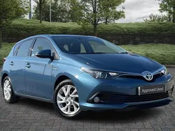 Blue Used 2017 Toyota Auris Hybrid Business Edition Hatchback | £12,461 (A bit pricey)
