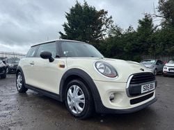 White Used 2015 Mini ONE Hatch Hatchback | £6,795 (Fair price)
