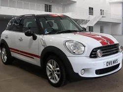 White Used 2011 Mini Cooper Countryman SUV | £2,999