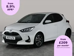 White Used 2022 Toyota Yaris Hybrid Design Hatchback | £15,106 (Good price)