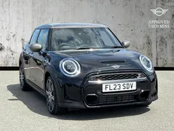 Black Used 2023 Mini Cooper S Exclusive Hatchback | £23,483 (Fair price)
