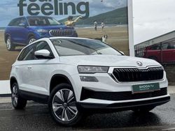 White Used 2024 Skoda Karoq SE Drive SUV | £23,150 (Fair price)