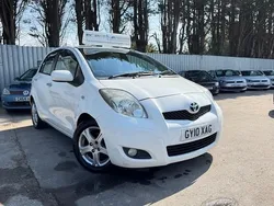 White Used 2010 Toyota Yaris Hatchback | £3,993 (Fair price)