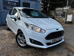 White Used 2013 Ford Fiesta Zetec Hatchback | £4,295 (Good price)