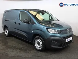 Blue New 2025 Citroën Berlingo MPV | £17,699 (Fair price)