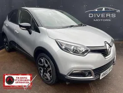 Silver/black Used 2016 Renault Captur Dynamique SUV | £7,695 (Fair price)