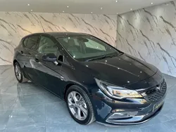 Black Used 2016 Vauxhall Astra SRi Hatchback | £3,990 (Fair price)