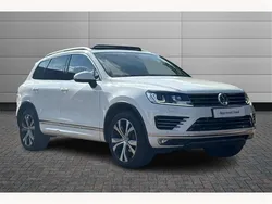 Glacier white Used 2016 VW Touareg R-line SUV | £16,895 (Good price)