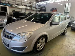 Silver Used 2007 Vauxhall Astra Club Hatchback | £2,475 (Good price)