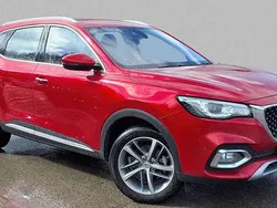 Red Used 2023 MG HS Excite SUV | £16,230 (Fair price)