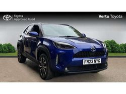 Blue Used 2023 Toyota Yaris Hybrid Design SUV | £21,495 (Fair price)