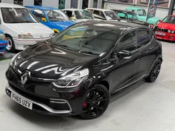 Black Used 2015 Renault Clio IV Hatchback | £7,500 (Fair price)