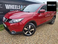 Red Used 2016 Nissan Qashqai N-Connecta SUV | £6,999 (Good price)