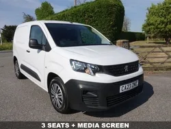 White Used 2023 Peugeot Partner Premium MPV | £15,588 (Expensive)