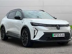 Twotone metallic arctic white with diamond black roof New 2025 Renault Scénic Esprit Alpine MPV | £31,989 (Super price)