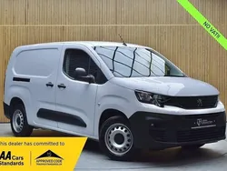 White Used 2023 Peugeot Partner Premium MPV | £18,495