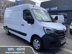 White Used 2022 Renault Master Business Van | £14,999 (Fair price)