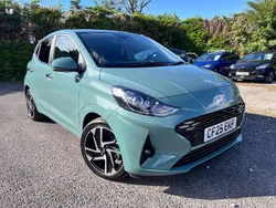 Green New 2025 Hyundai i10 Premium Hatchback | £16,400 (Fair price)