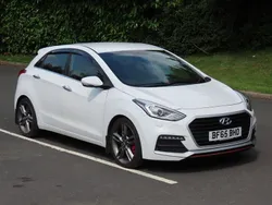 Polar white Used 2015 Hyundai i30 Turbo Hatchback | £9,995 (Expensive)
