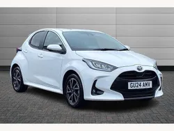 White Used 2024 Toyota Yaris Hybrid Design Hatchback | £18,250 (Fair price)