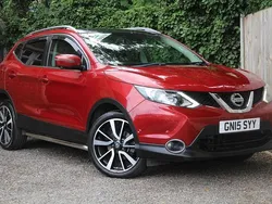Red Used 2015 Nissan Qashqai Tekna SUV | £8,750 (Fair price)