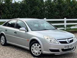 Silver Used 2008 Vauxhall Vectra Hatchback | £1,495 (Fair price)