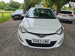 White Used 2014 Hyundai i20 Active Hatchback | £4,250 (Fair price)