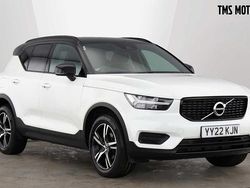 White Used 2022 Volvo XC40 R-Design SUV | £25,750 (Fair price)