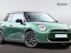 Green Used 2024 Mini Cooper SE Hatch Hatchback | £29,000
