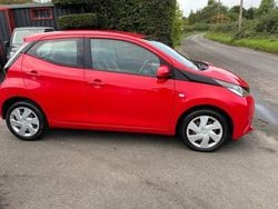Red Used 2014 Toyota Aygo X-play Hatchback | £5,495 (Fair price)