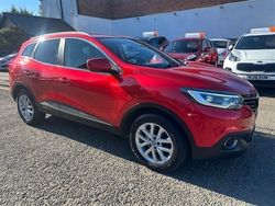 Red Used 2016 Renault Kadjar Dynamique SUV | £7,395 (Fair price)