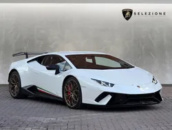 Bianco monocerus Used 2018 Lamborghini Huracán Coupe | £174,950 (Expensive)