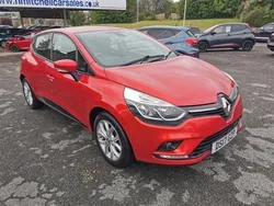 Red Used 2017 Renault Clio IV Dynamique Hatchback | £6,989 (Fair price)