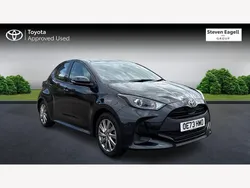 Black Used 2023 Toyota Yaris Hybrid Hatchback | £17,438 (Fair price)