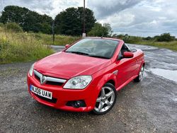 Red Used 2006 Vauxhall Tigra Sport Cabriolet | £1,499 (Good price)