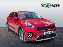 Red Used 2022 Kia Niro 2 SUV | £15,995 (Fair price)