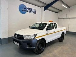White Used 2020 Toyota HiLux Active Pickup | £17,997 (Good price)
