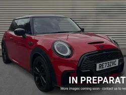 Chili red Used 2024 Mini Cooper S Premium Plus Hatchback | £26,790 (Expensive)