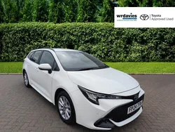White Used 2024 Toyota Corolla Estate | £23,795 (Fair price)