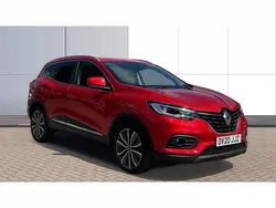 Red Used 2020 Renault Kadjar Iconic SUV | £14,395 (Fair price)