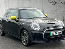 Midnight black ii Used 2022 Mini Cooper S Level 2 Hatchback | £16,358 (Fair price)