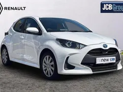 White Used 2023 Toyota Yaris Hybrid Hatchback | £15,795 (Good price)